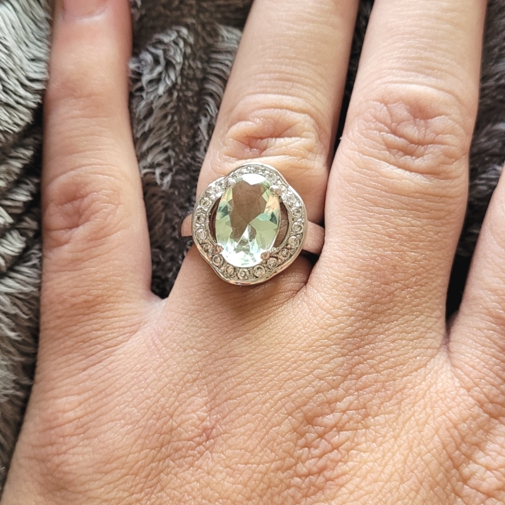 Like new sterling beryl & topaz ring 7